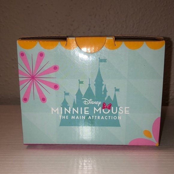 Minnie Mouse: The Main Attraction Mug – Disney it's a small world - Picture 5 of 6